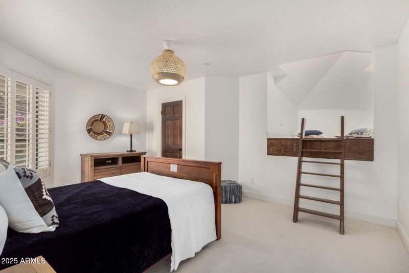 56 - Camelback Canyon