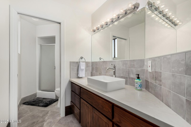 69 - Camelback Canyon