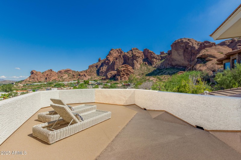 73 - Camelback Canyon