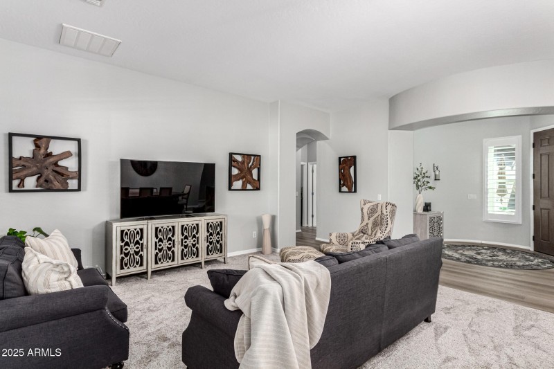 Cozy Sitting/TV Room