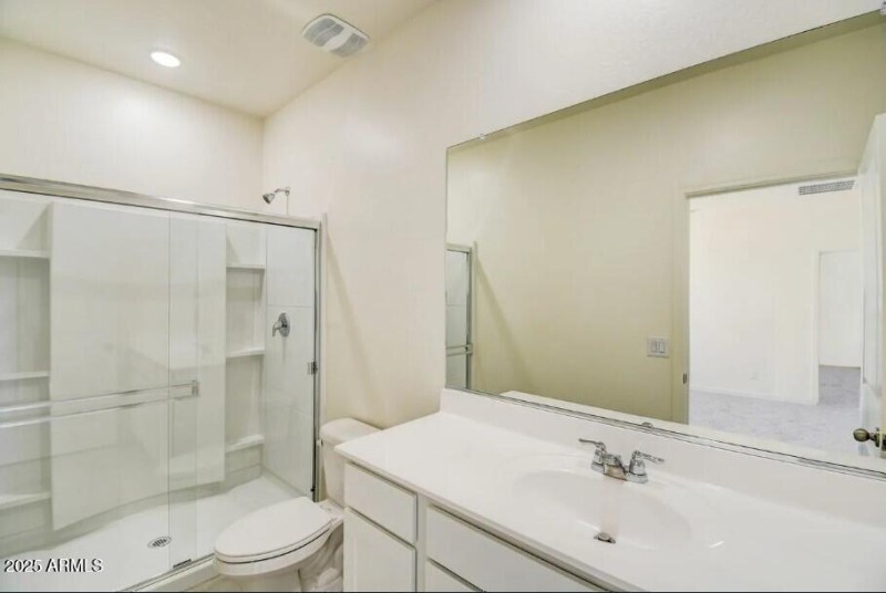 Sterling Primary Bath