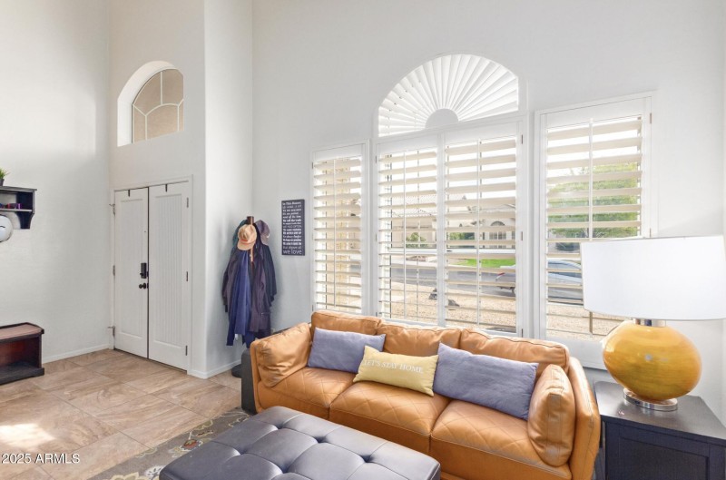 Formal Living / Entry