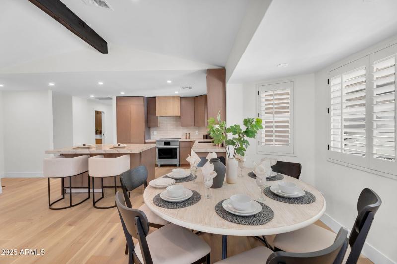 17-web-or-mls-7655 E Windrose Dr - 11