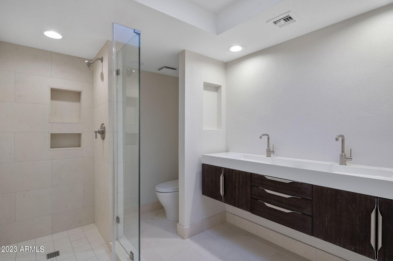 Upstairs Master Bath