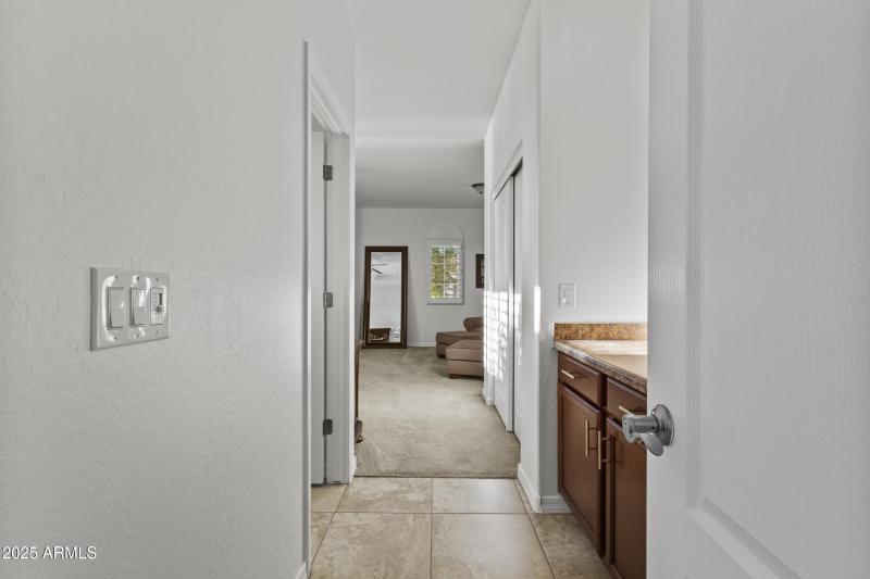 2nd primary bedroom vestibule
