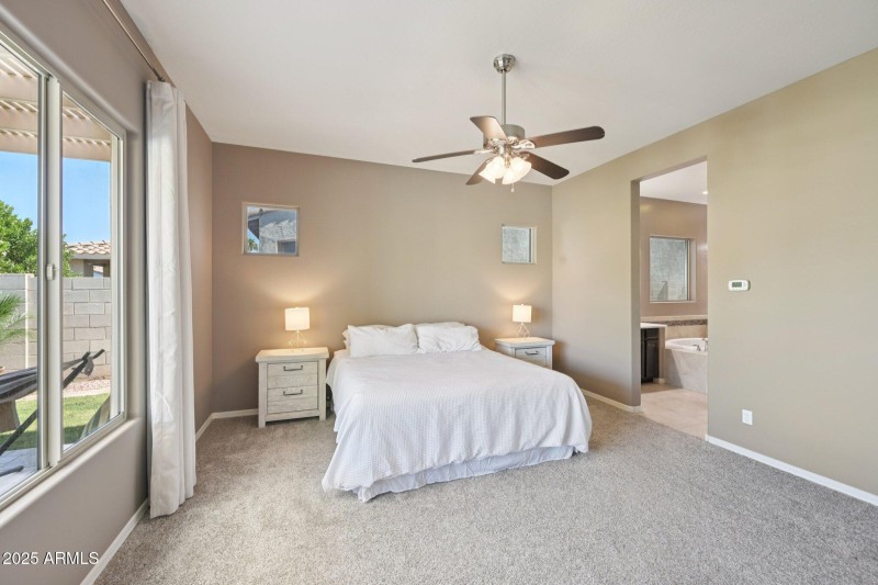 35-web-or-mls-N 161st Ave-S3009-035