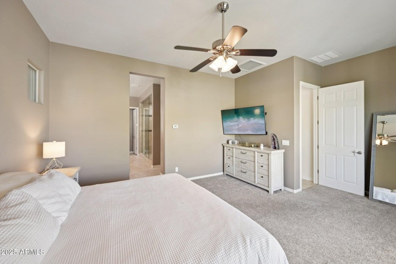 37-web-or-mls-N 161st Ave-S3009-037