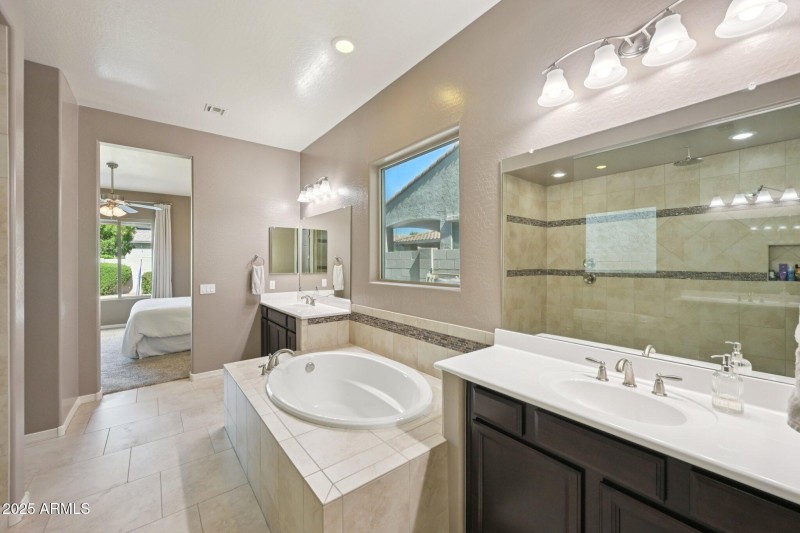 40-web-or-mls-N 161st Ave-S3009-040