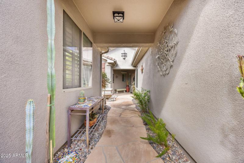 3-web-or-mls-1704-w-dion-dr