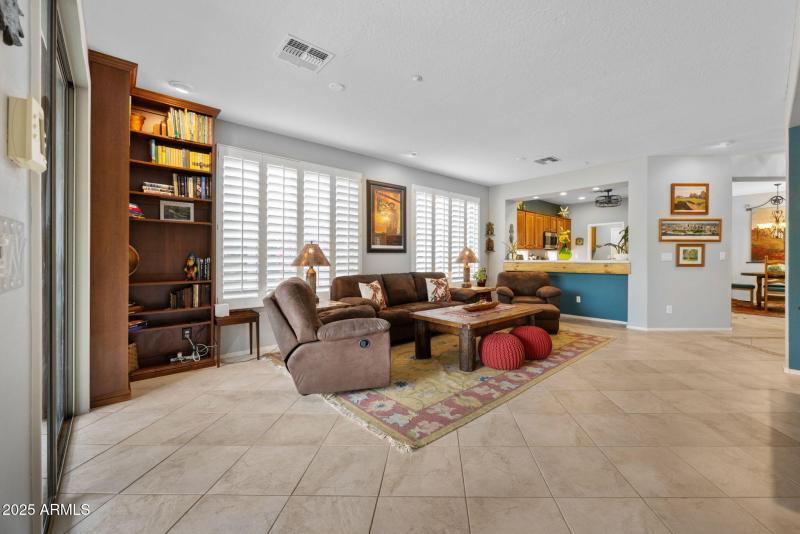 8-web-or-mls-1704-w-dion-dr