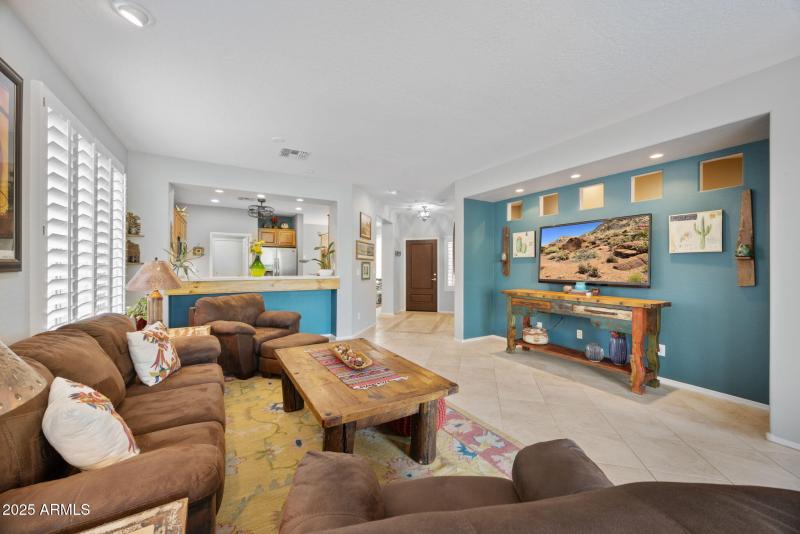 9-web-or-mls-1704-w-dion-dr