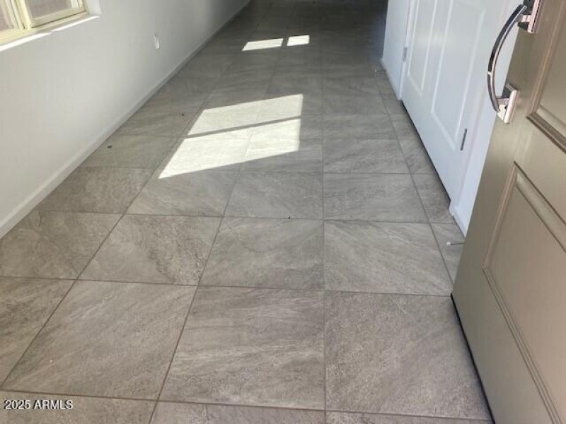 P35 Lot 16 Entry Tile