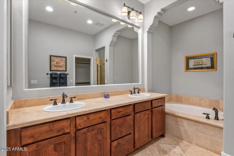 21-Primary Bath ~ Vanities