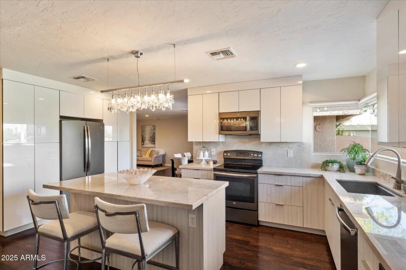 Custom High Gloss Cabinets