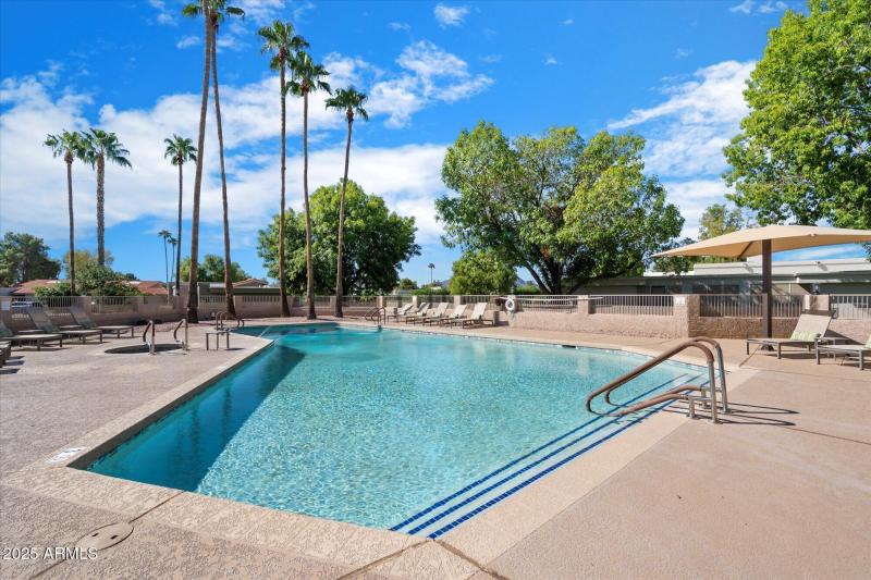 Heated community pool & spa