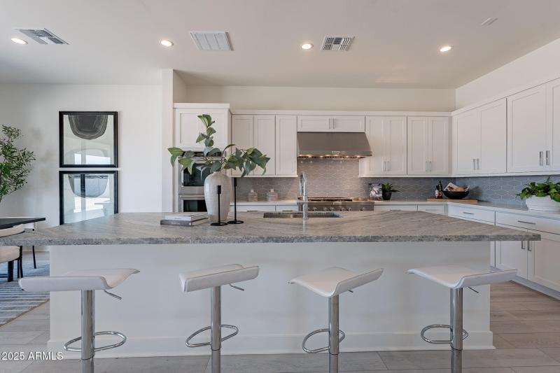 Kitchen W Island Seating