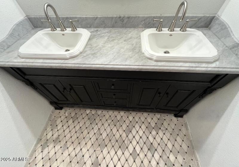 Primary BA Double Sinks