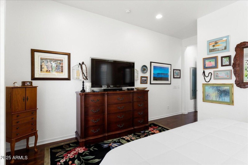 17-27052 W Oraibi Dr