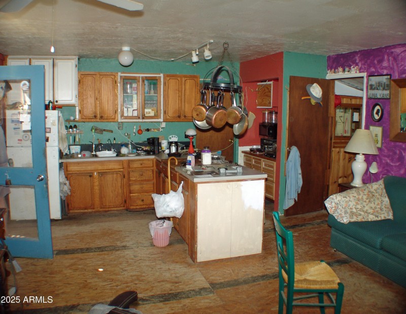 CASITA MAIN ROOM 1 DSC07500