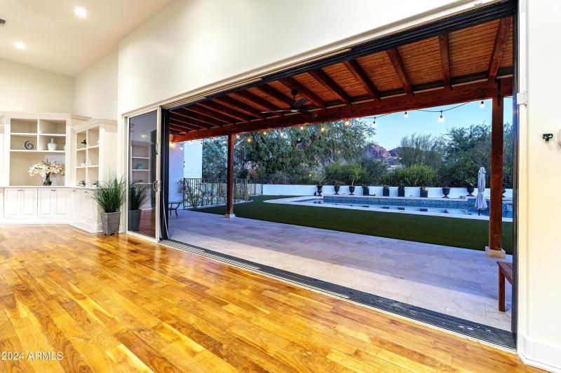 29-print-McDonald - Twilight-18