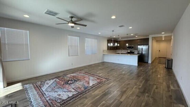 7780DBA8-3440-4B88-8D04-D37FF641CFC6_4_5