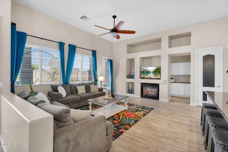 11-web-or-mls-Gardenia-23