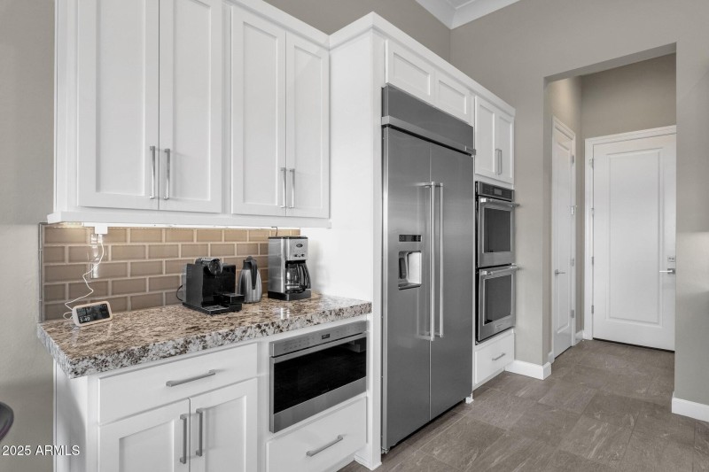 012_Stainless Appliances