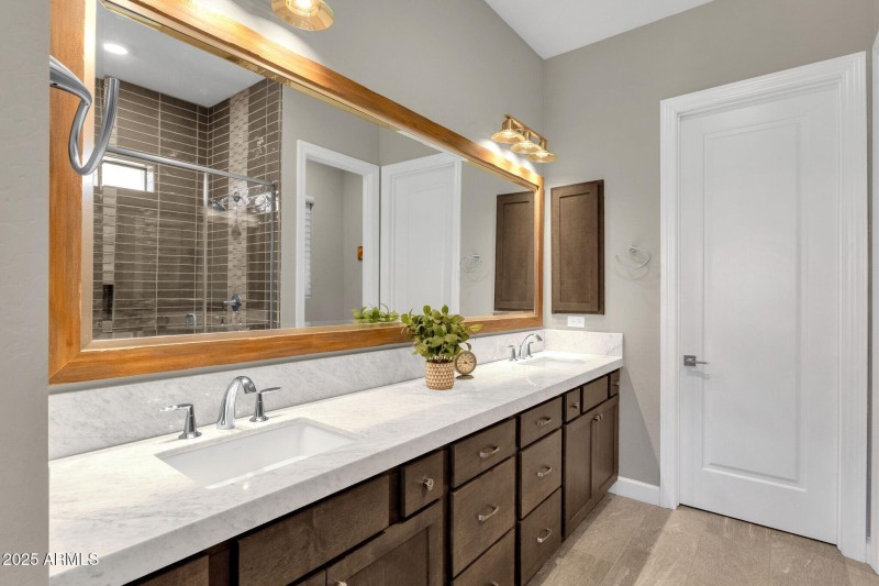 028_Primary Ensuite Bathroom