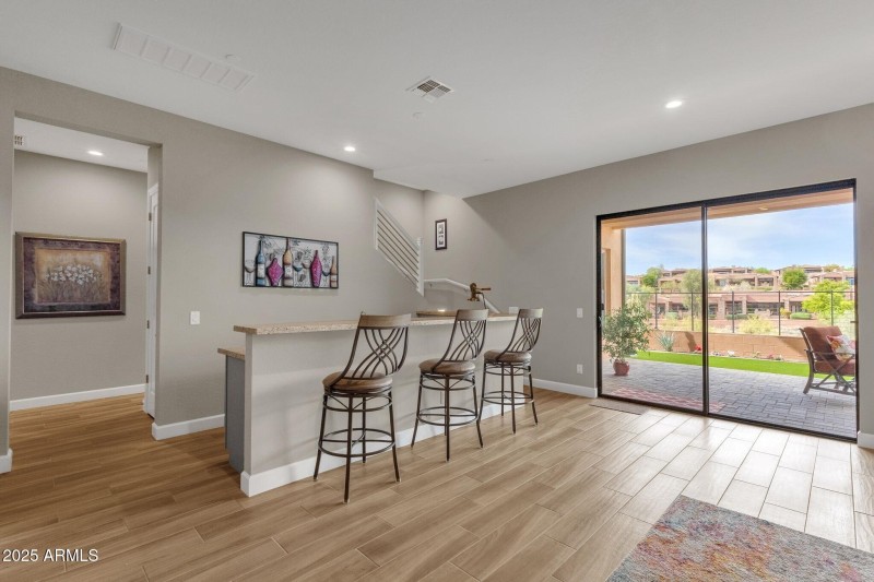 038_Lower Level Wet Bar