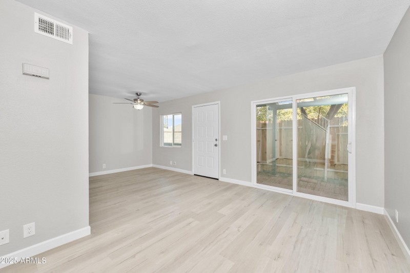 03-286-W-Palomino-Dr-147-3