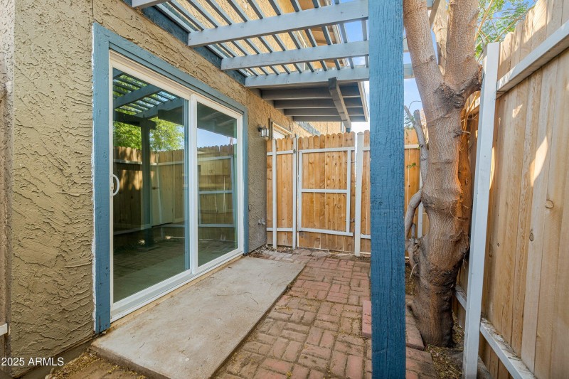 20-286-W-Palomino-Dr-147-20