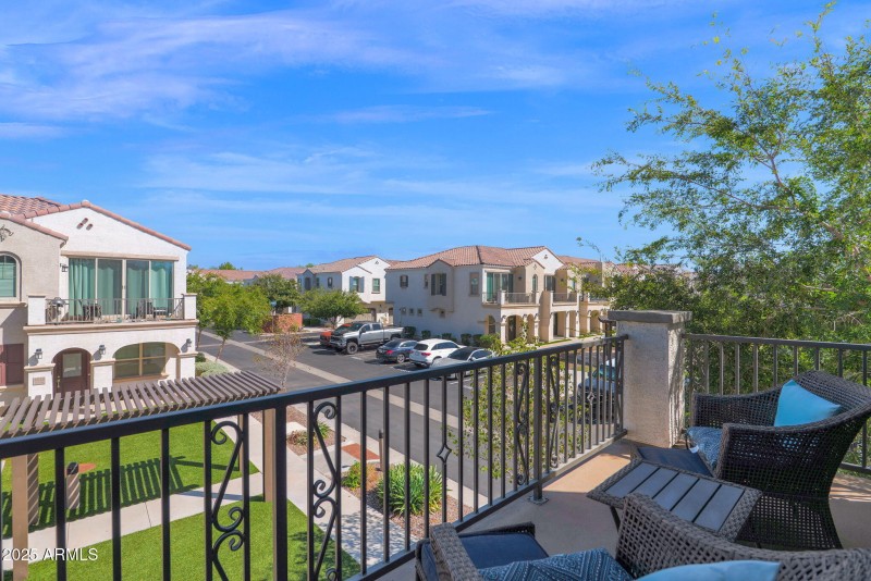 4018 Pony 101 - 21Patio