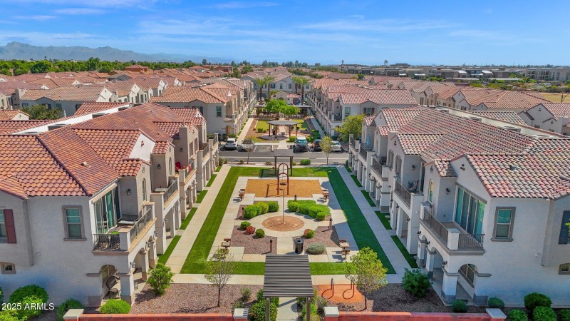 4018 Pony 101 - 30Community