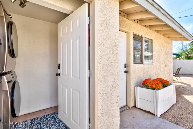 Laundry & Guest House