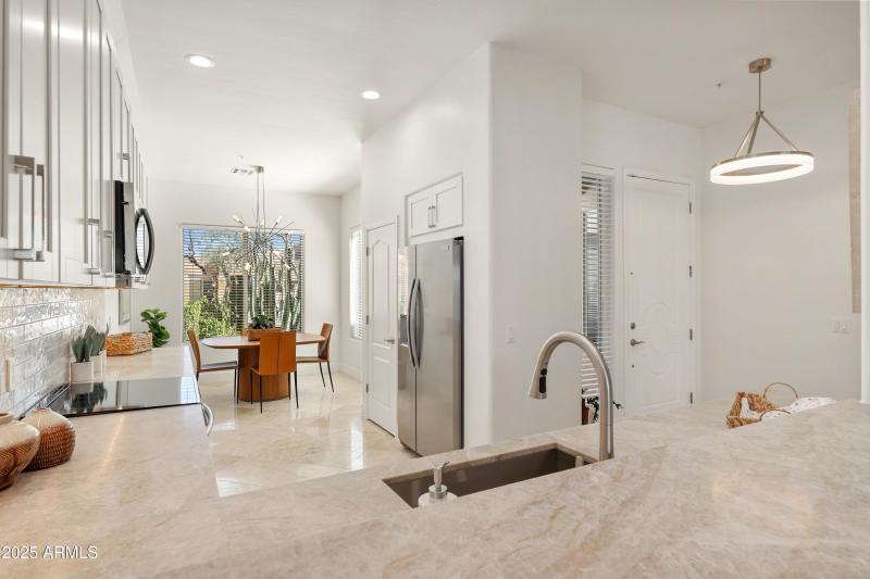 QUARTZITE COUNTERTOPS