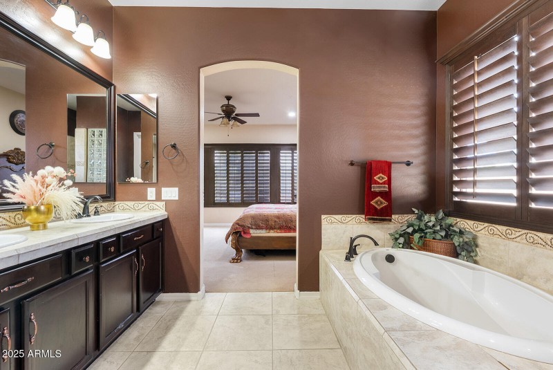 Primary Suite Bathroom