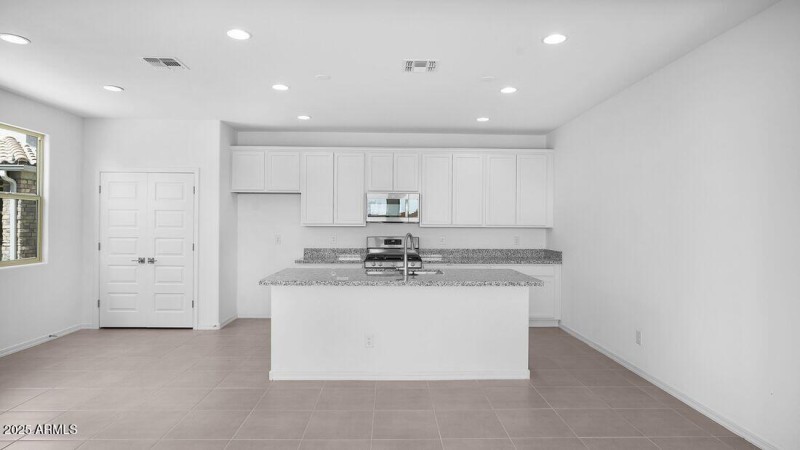 14631 W SAND HILLS Road-Ready Now!