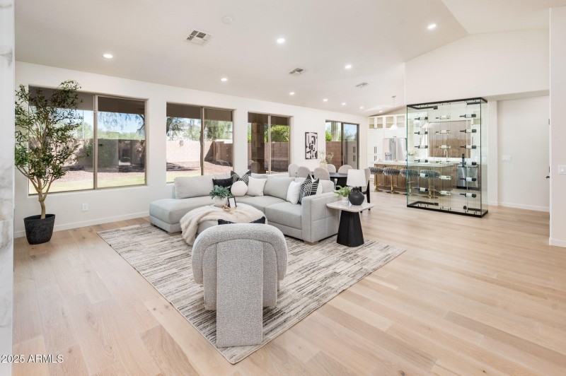 5106 E Wallace Ave - MLS-13