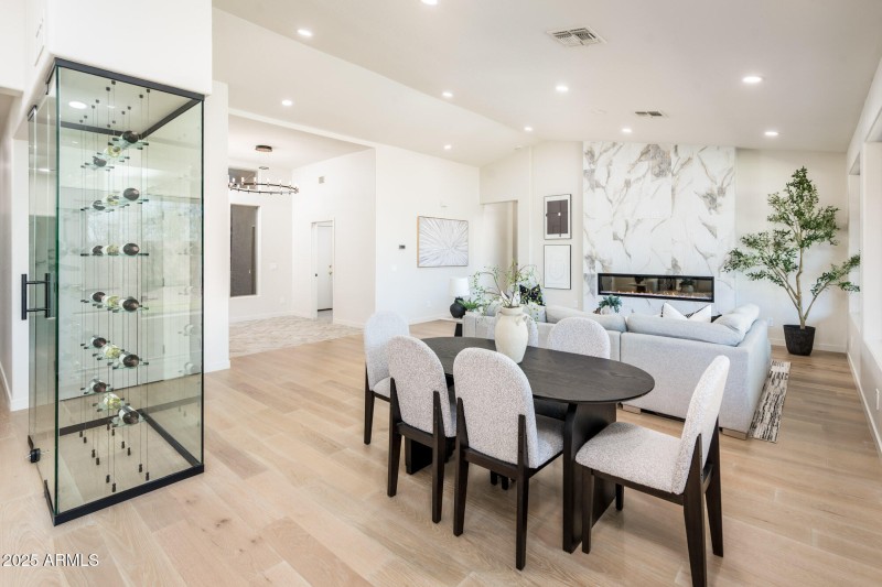 5106 E Wallace Ave - MLS-16