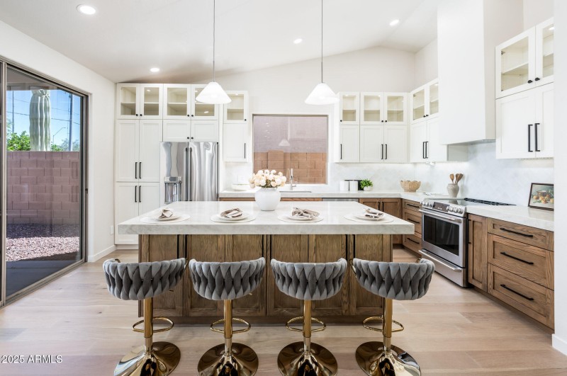 5106 E Wallace Ave - MLS-20