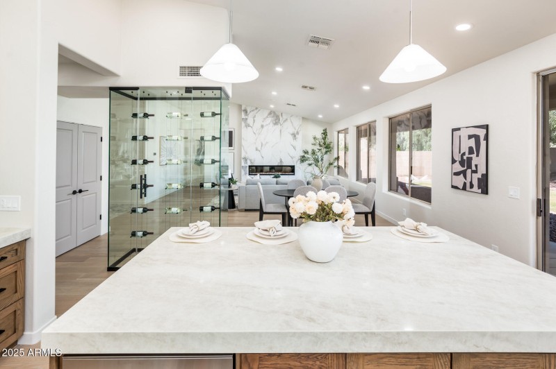 5106 E Wallace Ave - MLS-24