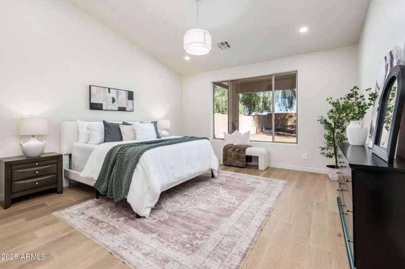 5106 E Wallace Ave - MLS-25