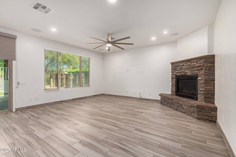 Great Room w/ Fireplace