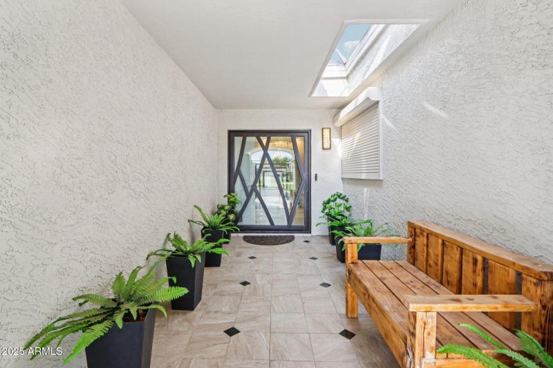 3-web-or-mls-7-web-or-mls-N 82nd St-L110