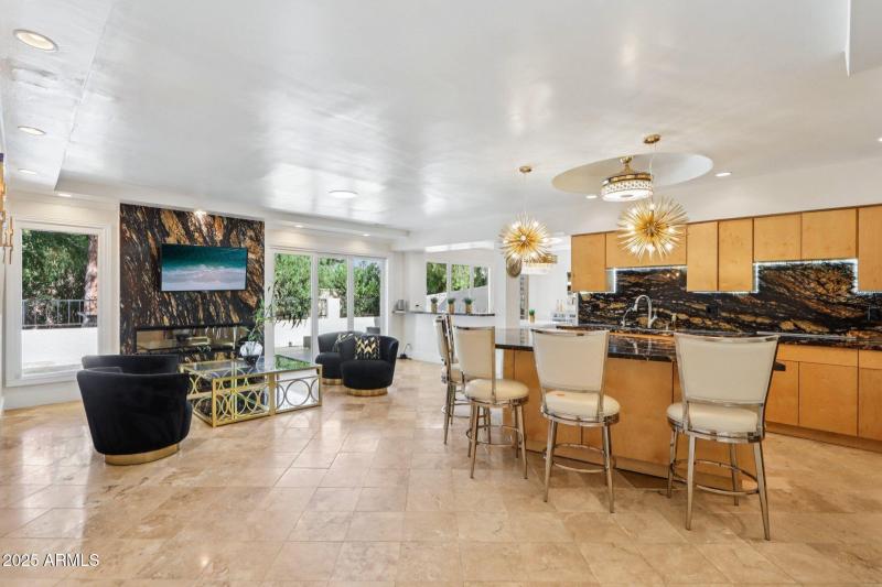 9-web-or-mls-19-web-or-mls-N 82nd St-L11