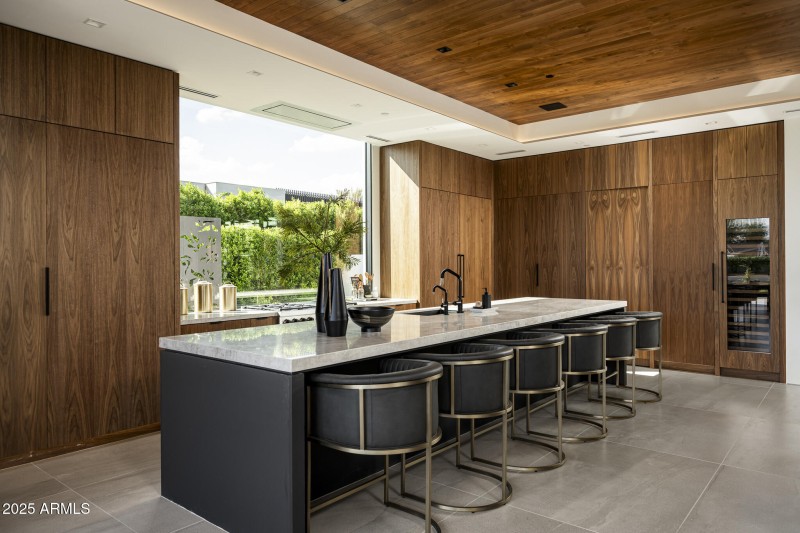 6911 E Jackrabbit Rd PV TopPics-25