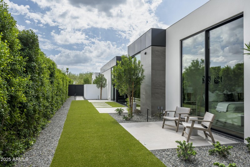 6911 E Jackrabbit Rd PV TopPics-69