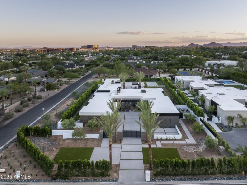 6911 E Jackrabbit Rd PV TopPics-71