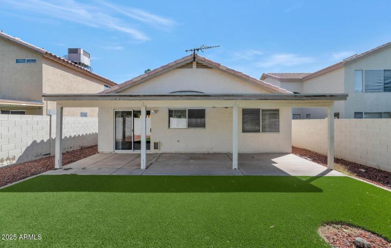 18624 N 39th St-large-020-009-TOD8851-15