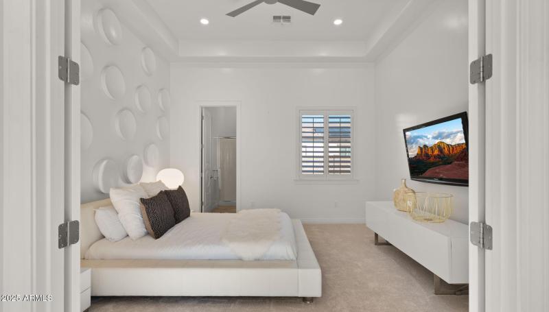 39-web-or-mls-EnSuite Bedroom Four2